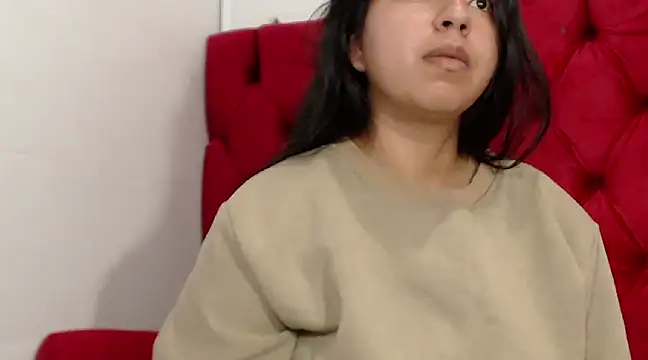 Snapshot of CarolineBrunx chatting on February 11, 2025, 10:59 am CarolineBrunx online show from February 11, 2025, 10:59 am