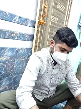 Ishan003 online show from November 4, 2025, 2:16 pm