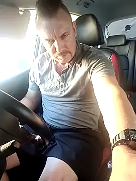 Snapshot of LukedavidDestroys chatting on January 8, 2026, 8:44 pm LukedavidDestroys online show from January 8, 2026, 8:44 pm