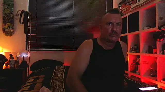 Snapshot of LukedavidDestroys chatting on March 17, 2026, 5:00 am LukedavidDestroys online show from March 17, 2026, 5:00 am