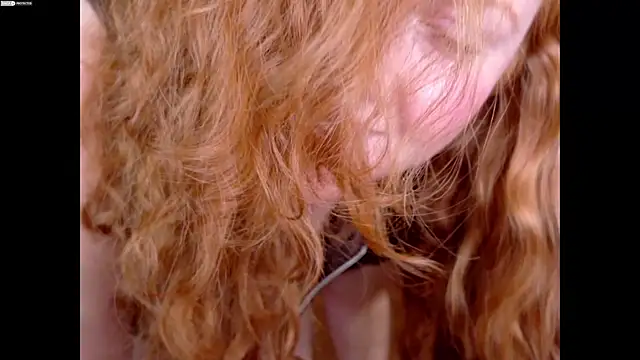 Snapshot of Scarlettredff chatting on November 27, 2025, 4:58 am Scarlettredff online show from November 27, 2025, 4:58 am