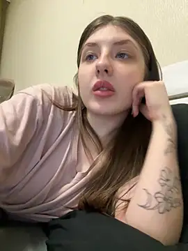 Snapshot of sexyy_girl_ chatting on November 18, 2025, 2:32 pm sexyy girl online show from November 18, 2025, 2:32 pm