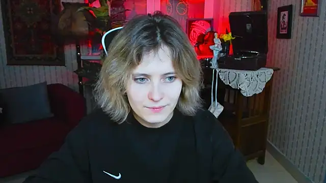 Snapshot of LolaAsmus chatting on December 30, 2024, 1:14 pm LolaAsmus online show from December 30, 2024, 1:14 pm