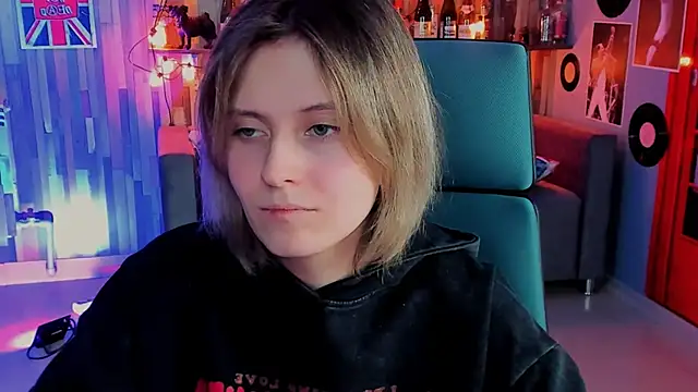 Snapshot of LolaAsmus chatting on January 7, 2025, 9:40 am LolaAsmus online show from January 7, 2025, 9:40 am