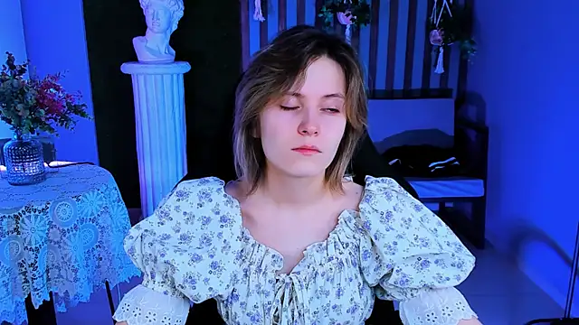 Snapshot of LolaAsmus chatting on January 23, 2025, 5:13 am LolaAsmus online show from January 23, 2025, 5:13 am