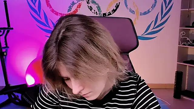 Snapshot of LolaAsmus chatting on February 1, 2025, 5:07 am LolaAsmus online show from February 1, 2025, 5:07 am