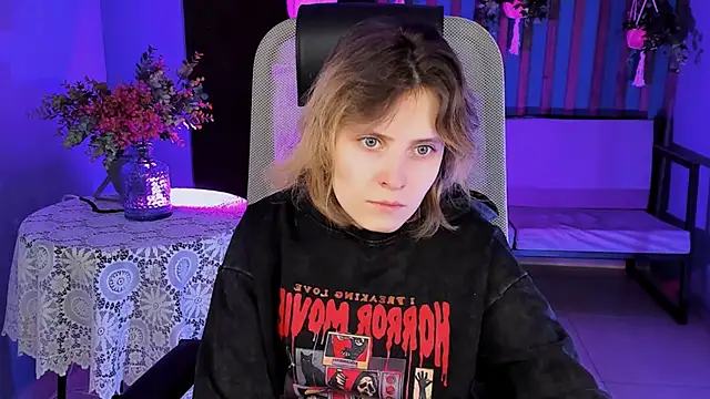 Snapshot of LolaAsmus chatting on February 12, 2025, 7:44 am LolaAsmus online show from February 12, 2025, 7:44 am