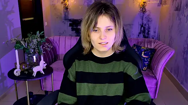 Snapshot of LolaAsmus chatting on February 25, 2025, 8:03 am LolaAsmus online show from February 25, 2025, 8:03 am