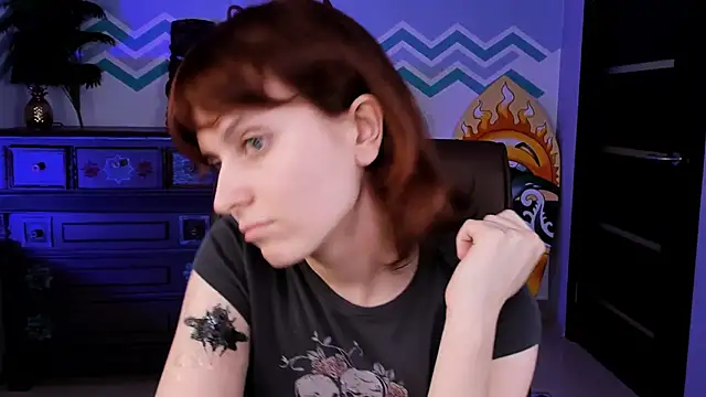 Snapshot of LolaAsmus chatting on March 15, 2025, 10:24 am LolaAsmus online show from March 15, 2025, 10:24 am