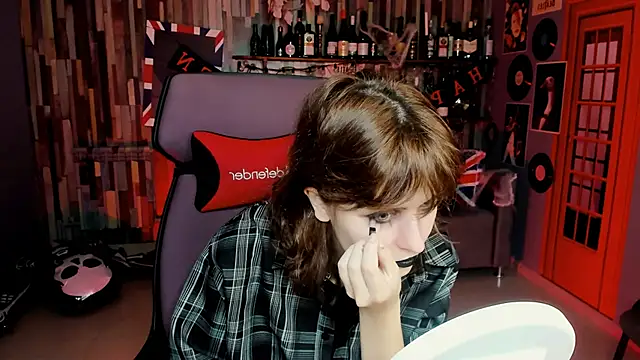 Snapshot of LolaAsmus chatting on October 25, 2025, 5:15 am LolaAsmus online show from October 25, 2025, 5:15 am