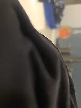 Snapshot of Jovende28 chatting on November 9, 2025, 10:46 am Jovende28 online show from November 9, 2025, 10:46 am