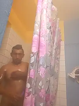 Snapshot of Jovende28 chatting on November 12, 2025, 10:37 am Jovende28 online show from November 12, 2025, 10:37 am