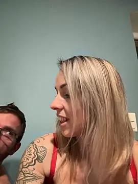 Annelibre online show from February 3, 2025, 7:42 pm