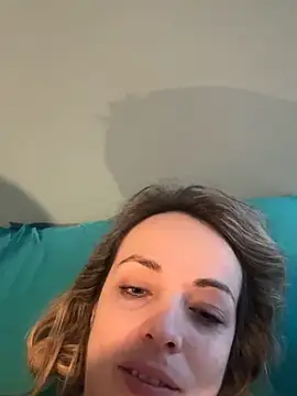 Annelibre online show from November 29, 2025, 6:49 am