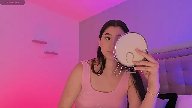 Snapshot of MilaHal_ chatting on September 30, 2025, 2:44 pm MilaHal online show from September 30, 2025, 2:44 pm