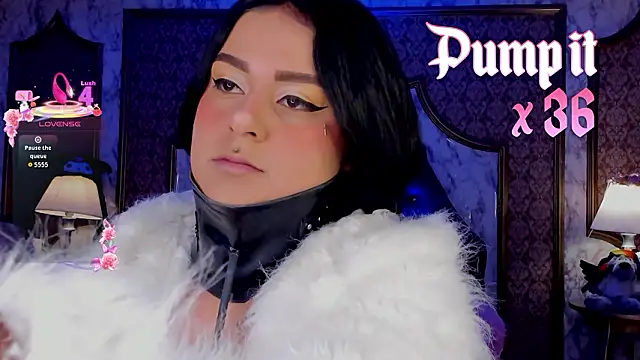 SoffiQueen online show from March 5, 2026, 2:13 pm