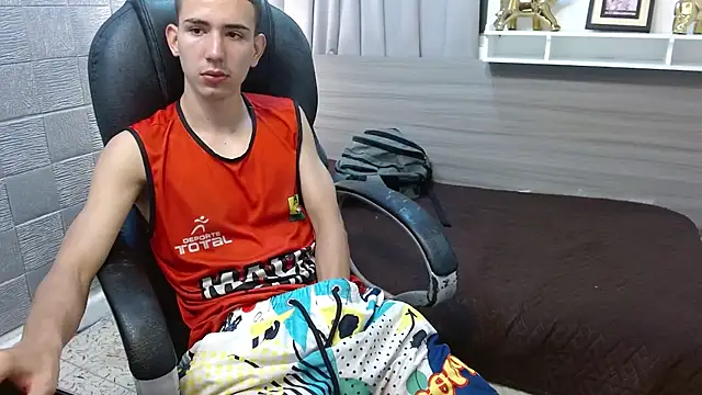 Snapshot of JackSwan18 chatting on January 14, 2026, 6:13 pm JackSwan18 online show from January 14, 2026, 6:13 pm