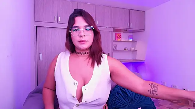 Snapshot of Shenoa1 chatting on March 18, 2025, 8:26 pm Shenoa1 online show from March 18, 2025, 8:26 pm