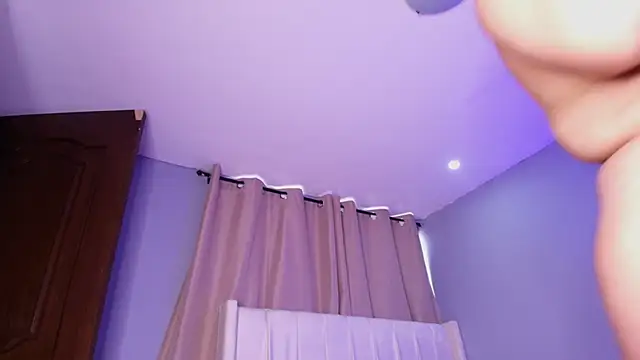 Snapshot of Shenoa1 chatting on November 13, 2025, 11:53 am Shenoa1 online show from November 13, 2025, 11:53 am