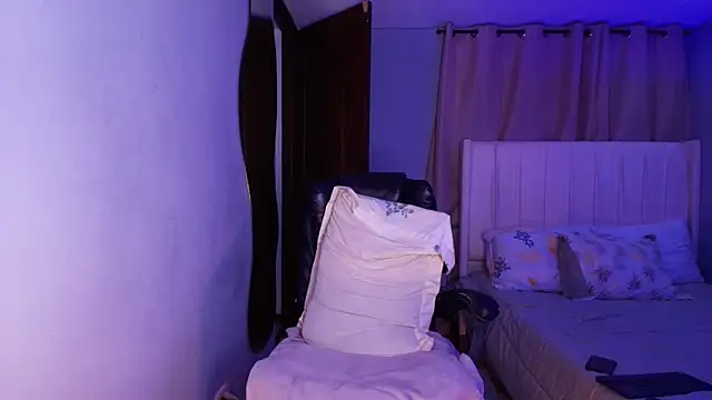 Snapshot of Shenoa1 chatting on November 28, 2025, 1:19 am Shenoa1 online show from November 28, 2025, 1:19 am