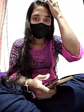 Snapshot of Etha-Moni chatting on December 1, 2024, 9:04 pm Etha-Moni online show from December 1, 2024, 9:04 pm