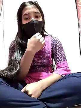 Snapshot of Etha-Moni chatting on December 2, 2024, 10:39 am Etha-Moni online show from December 2, 2024, 10:39 am