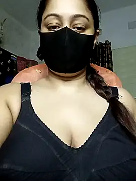 Snapshot of Etha-Moni chatting on September 13, 2025, 8:08 pm Etha-Moni online show from September 13, 2025, 8:08 pm