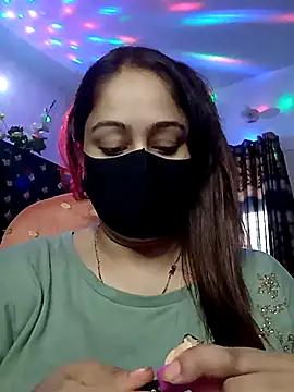 Snapshot of Etha-Moni chatting on September 15, 2025, 10:37 am Etha-Moni online show from September 15, 2025, 10:37 am