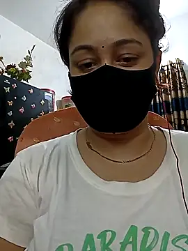 Snapshot of Etha-Moni chatting on September 17, 2025, 8:21 pm Etha-Moni online show from September 17, 2025, 8:21 pm