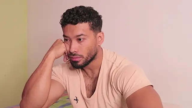 Snapshot of freddsexxx chatting on October 28, 2025, 1:47 pm freddsexxx online show from October 28, 2025, 1:47 pm