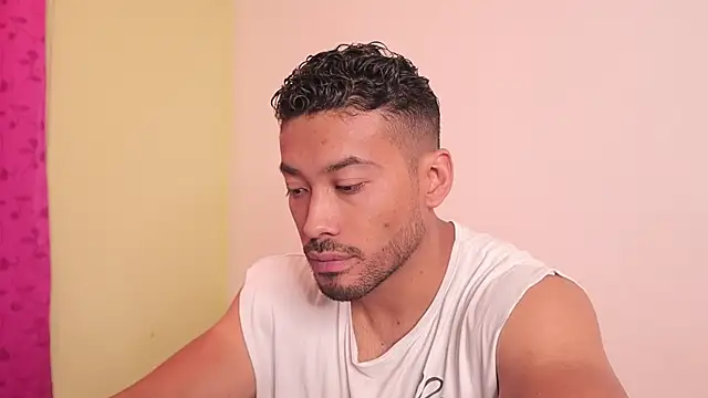 Snapshot of freddsexxx chatting on December 1, 2025, 2:22 pm freddsexxx online show from December 1, 2025, 2:22 pm