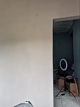 luuhcat09 online show from November 9, 2025, 5:44 pm