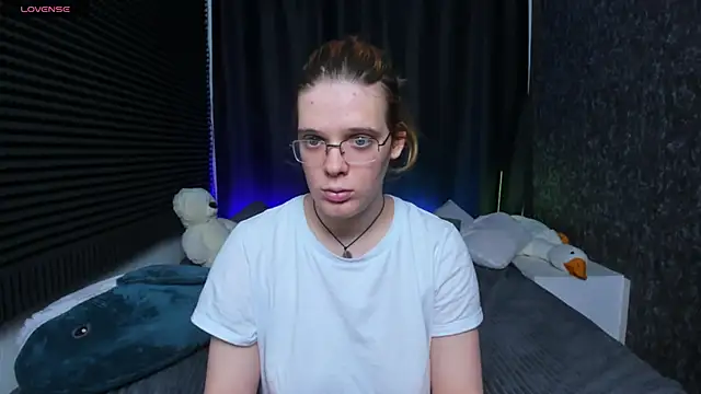 KIKI Krash online show from February 13, 2025, 1:15 pm