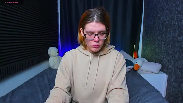 KIKI Krash online show from February 27, 2025, 10:37 am