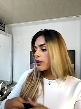 Snapshot of ZoeJohnsoon chatting on January 8, 2026, 3:25 pm ZoeJohnsoon online show from January 8, 2026, 3:25 pm