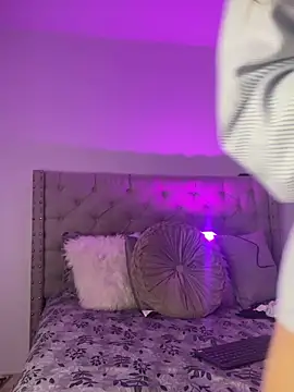 Snapshot of ZoeJohnsoon chatting on February 8, 2026, 4:43 pm ZoeJohnsoon online show from February 8, 2026, 4:43 pm