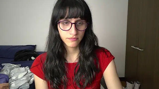 Snapshot of Alice_love29 chatting on January 12, 2025, 3:17 am Alice love29 online show from January 12, 2025, 3:17 am