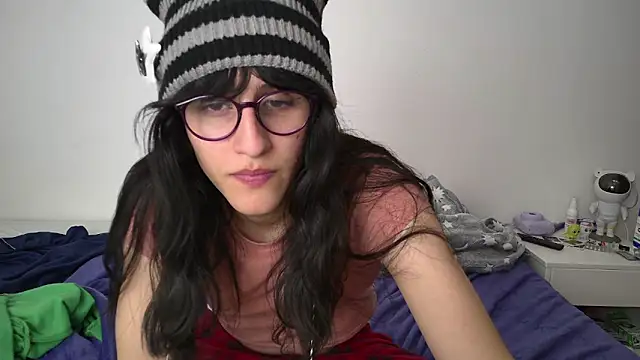 Snapshot of Alice_love29 chatting on February 6, 2025, 2:33 am Alice love29 online show from February 6, 2025, 2:33 am