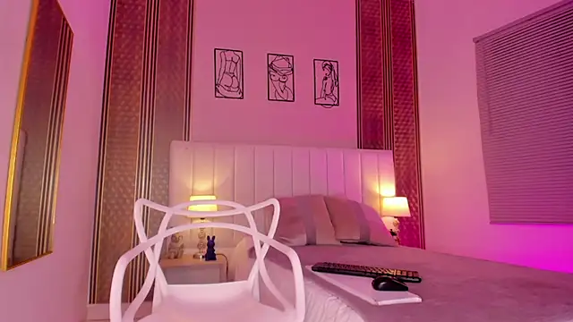 zoe sky  online show from September 25, 2025, 11:47 am