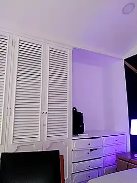 Adel Nesbiit online show from March 24, 2026, 7:41 pm