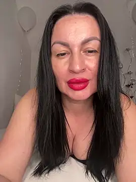 Helena7077 online show from April 10, 2026, 10:14 pm