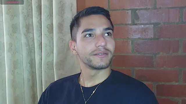 Leandro valenzuela online show from February 10, 2025, 6:56 pm