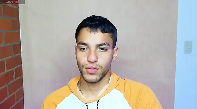 Leandro valenzuela online show from March 4, 2025, 12:29 am