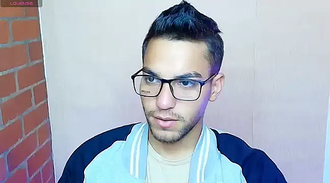 Leandro valenzuela online show from March 5, 2025, 4:24 pm