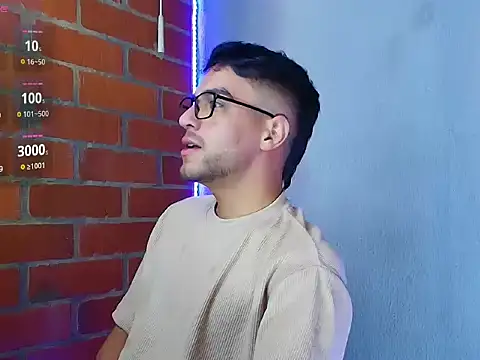 Leandro valenzuela online show from September 18, 2025, 9:39 pm