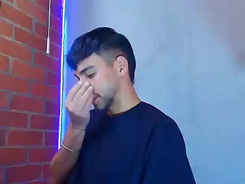 Leandro valenzuela online show from November 10, 2025, 3:00 pm