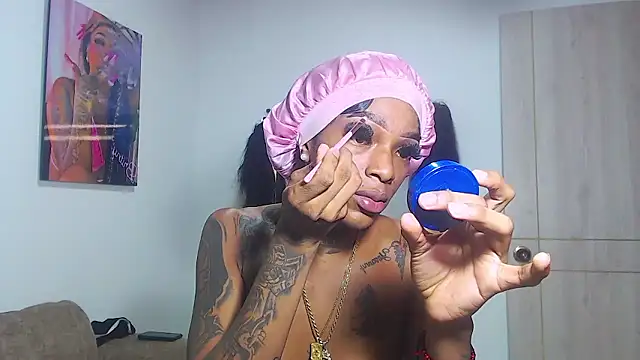 Snapshot of badgirls_cx chatting on January 16, 2026, 6:01 pm badgirls cx online show from January 16, 2026, 6:01 pm