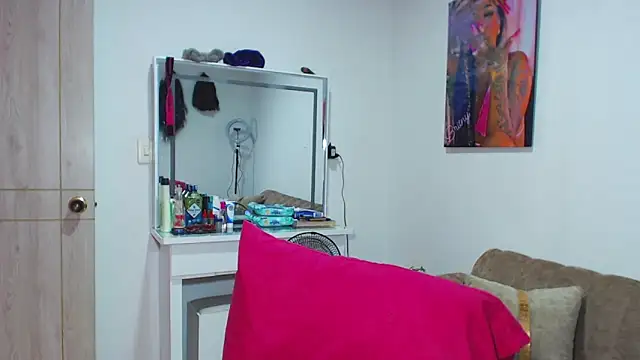 Snapshot of badgirls_cx chatting on February 13, 2026, 4:03 pm badgirls cx online show from February 13, 2026, 4:03 pm