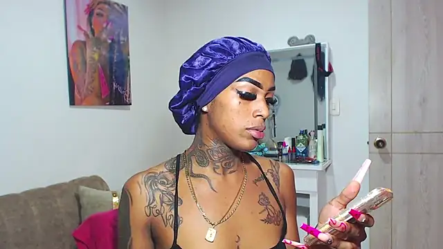 Snapshot of badgirls_cx chatting on March 1, 2026, 8:00 pm badgirls cx online show from March 1, 2026, 8:00 pm