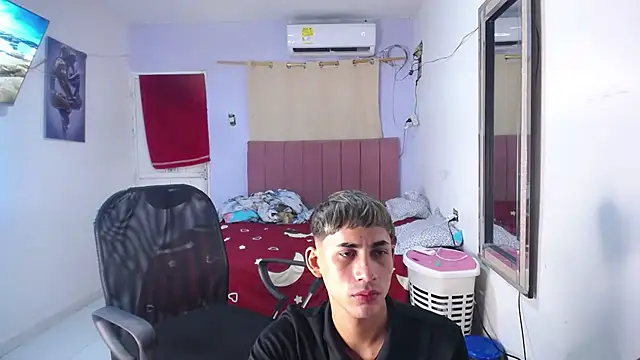 Snapshot of boy_latino_sex chatting on November 2, 2025, 4:59 am boy latino sex online show from November 2, 2025, 4:59 am